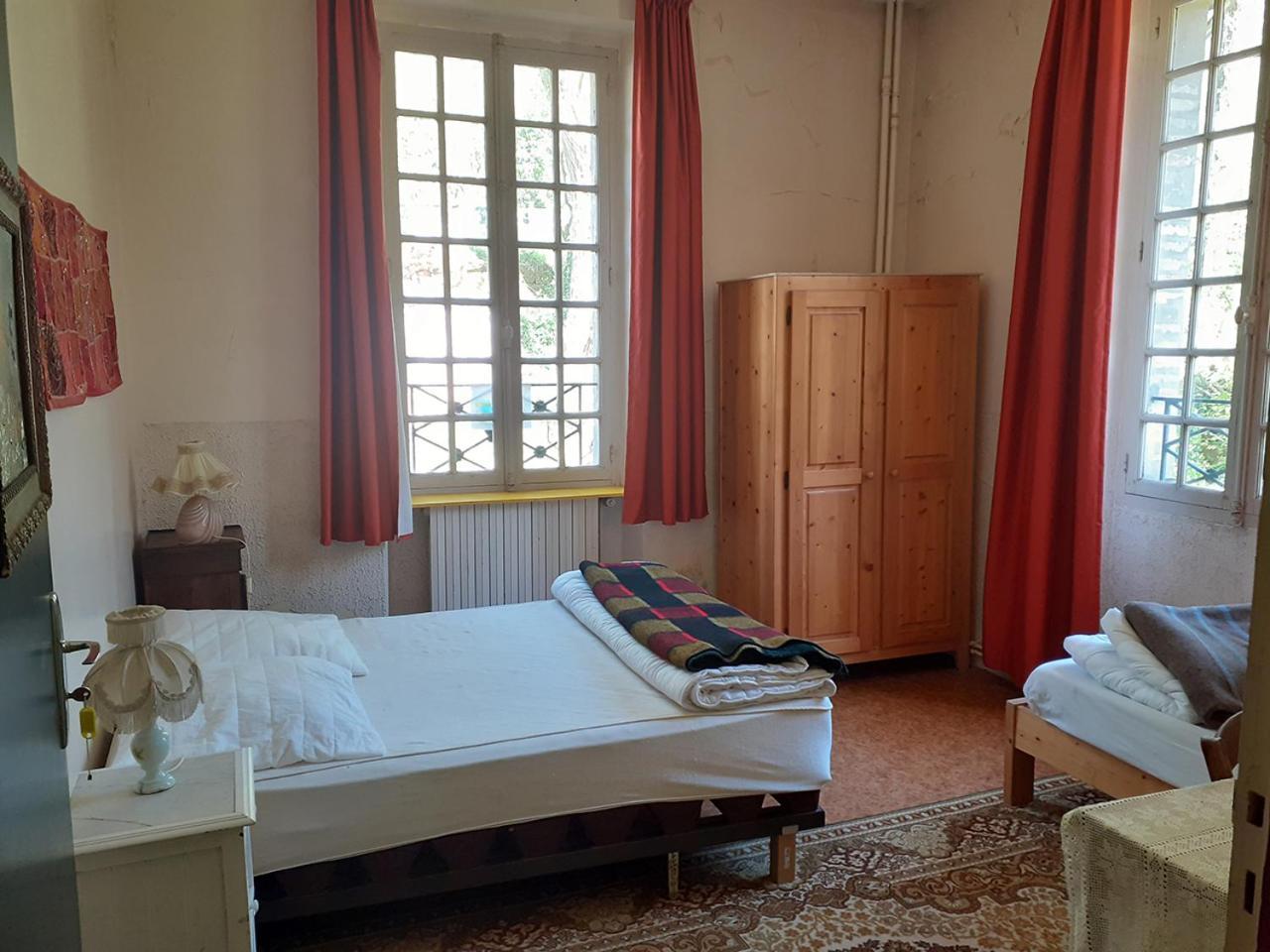 Le Moulin De Saleth Hotel Saint-Antonin Kamer foto