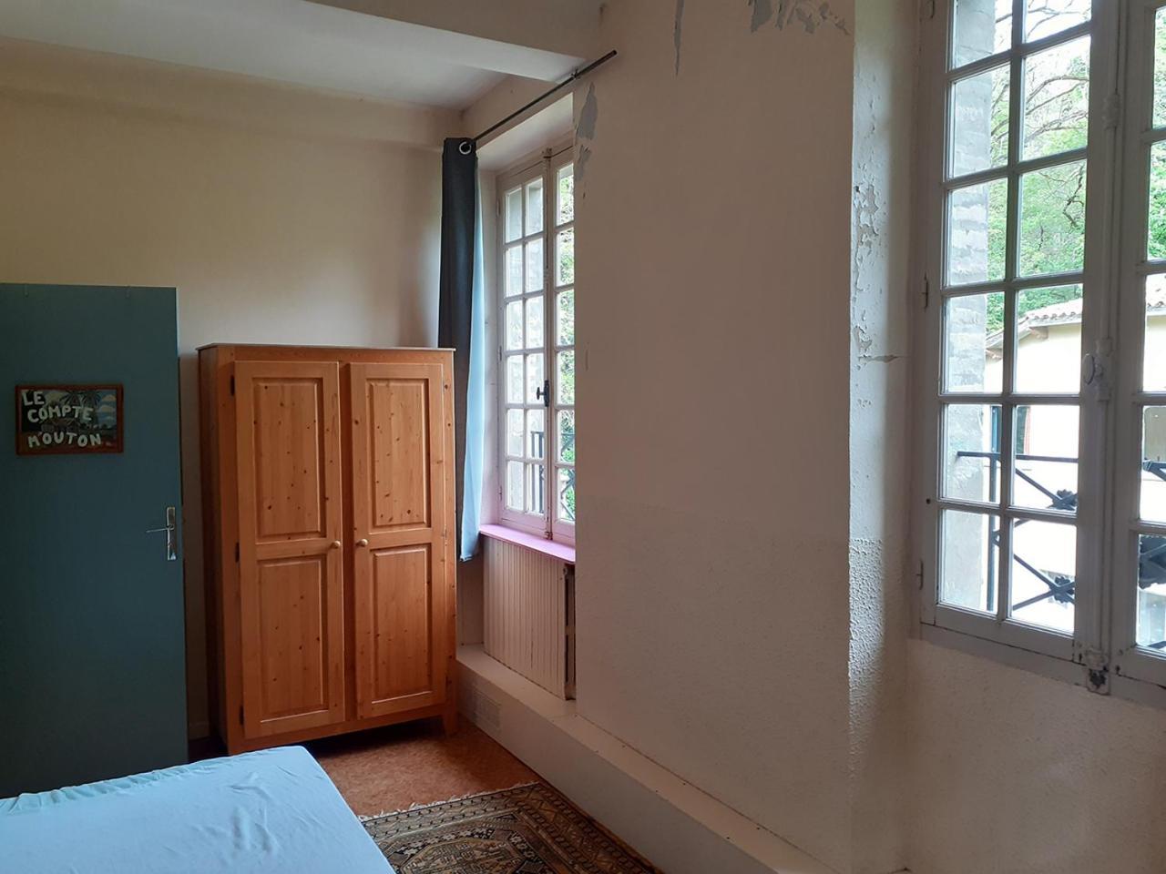 Le Moulin De Saleth Hotel Saint-Antonin Kamer foto